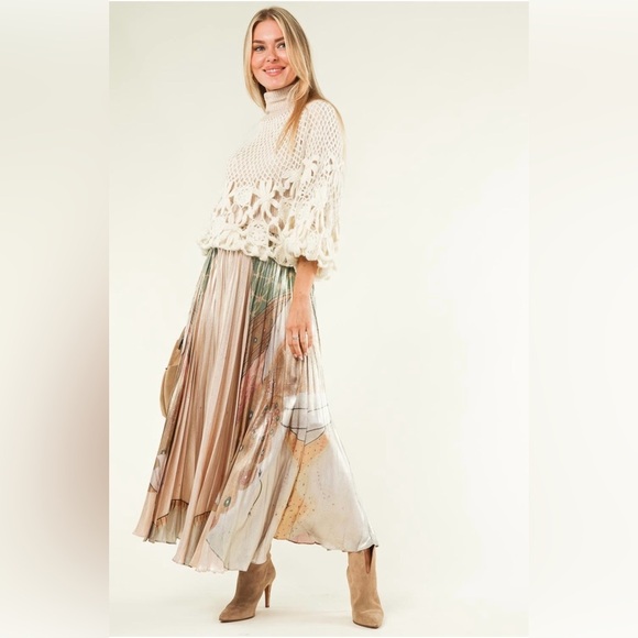 NWT MES DEMOISELLES
Luxe silk pleated skirt Gaditi - Picture 6 of 9